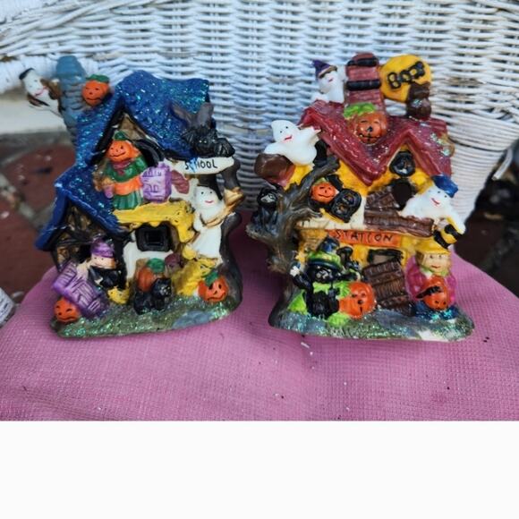 Halloween Houses 6 in tall - Picture 1 of 4